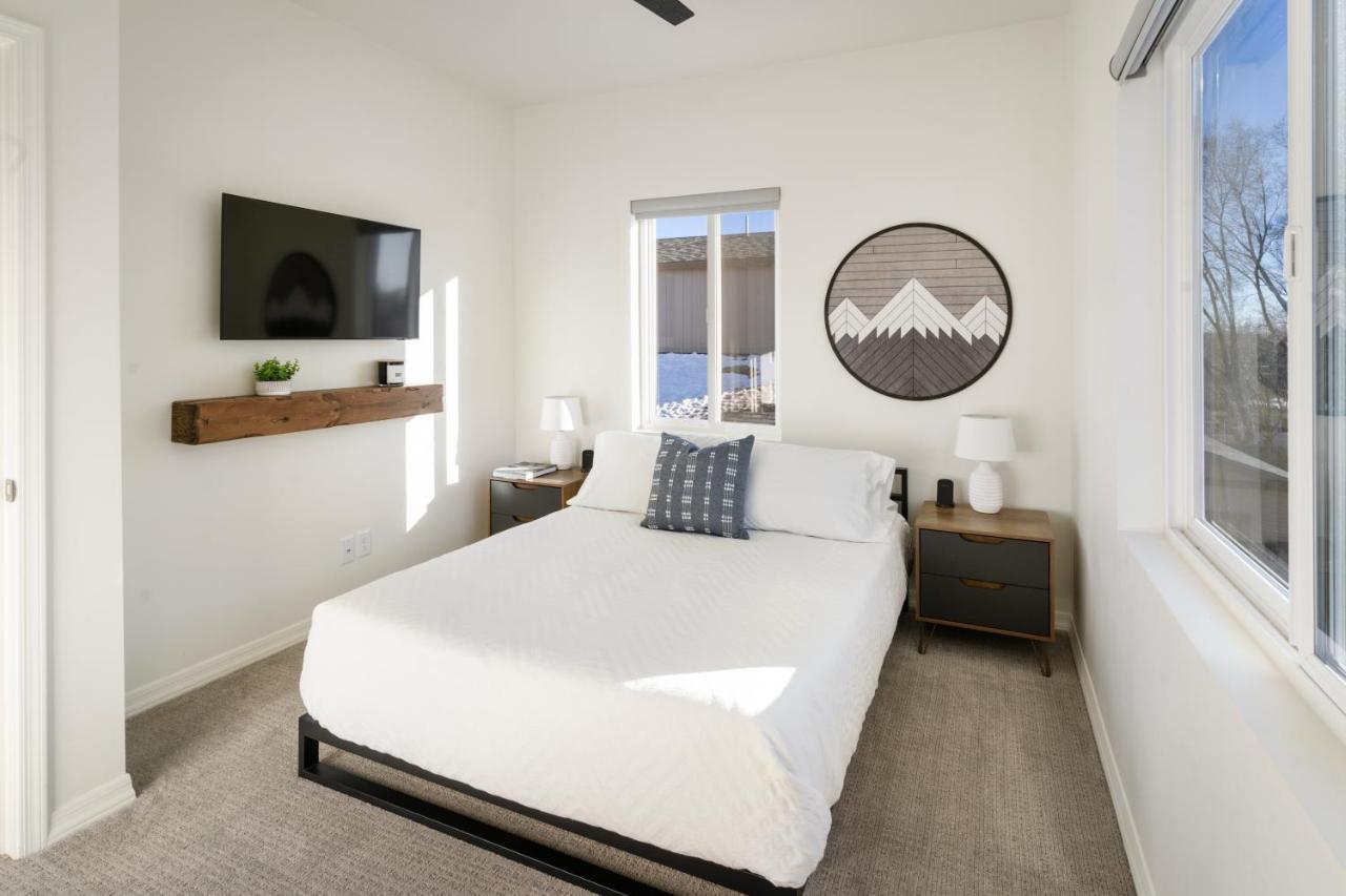 Flg Retreat - Modern Home With Mountain Views Флегстафф Екстер'єр фото